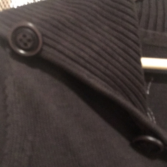 Diesel embroidered knit sweater. 3 adjustable buttons to change neck line - Picture 7 of 10